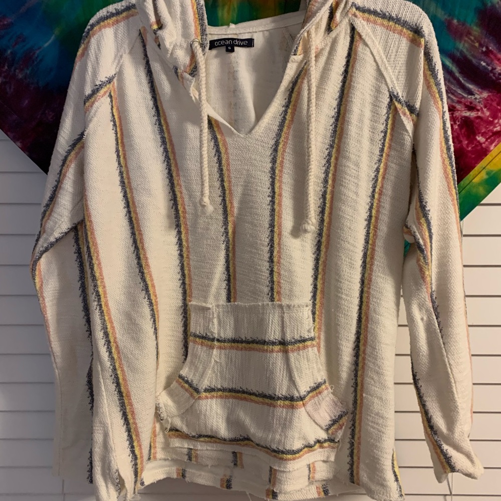 Hooded shirt